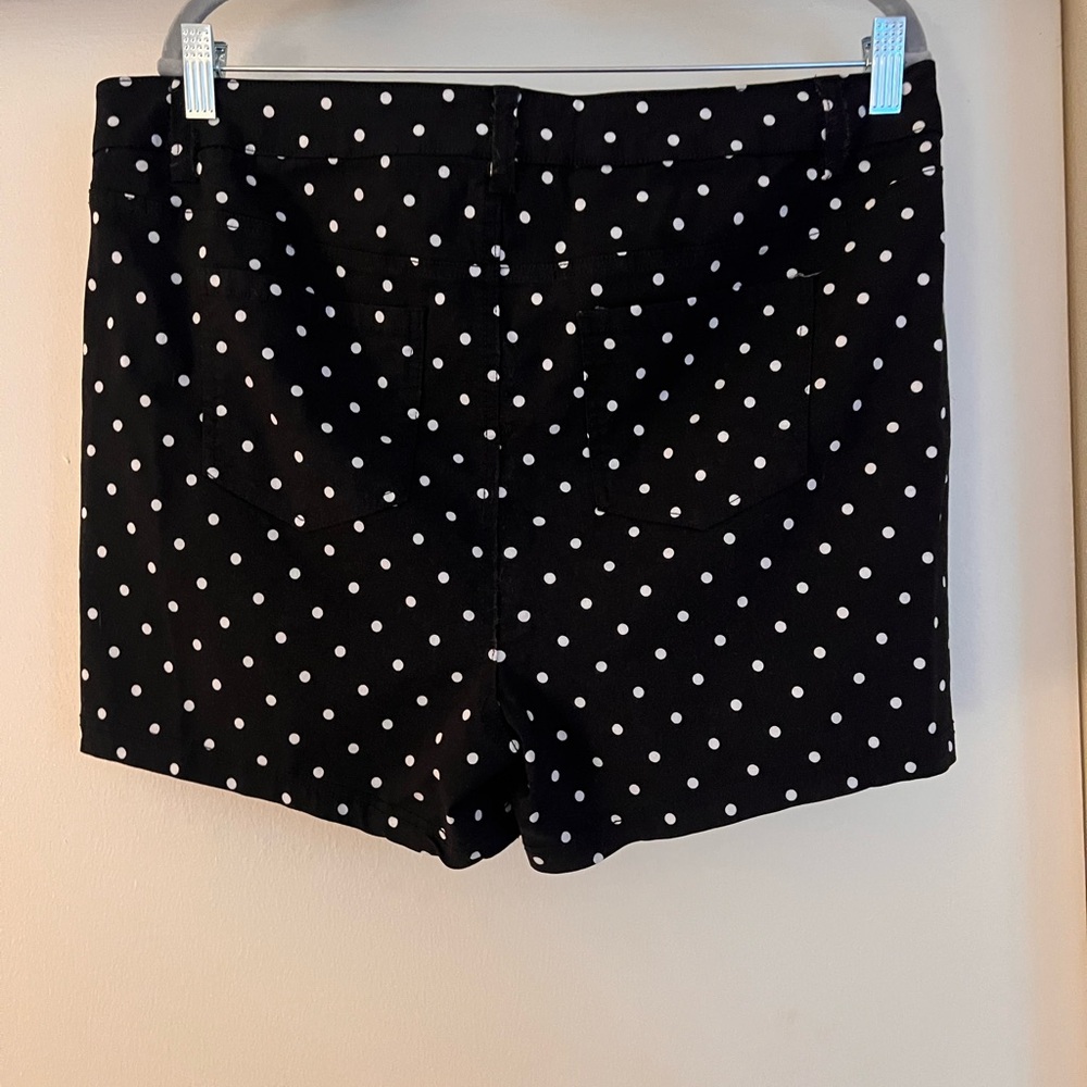 Torrid High Waist Black and White Polka Dot Shorts - Picture 2 of 6